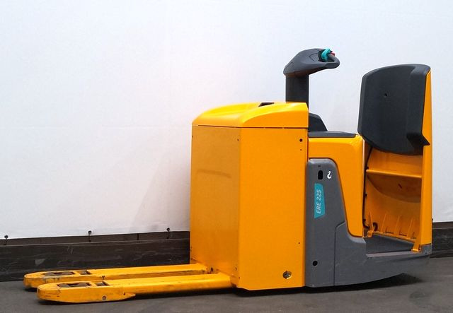 Niederhubwagen Jungheinrich ERE225