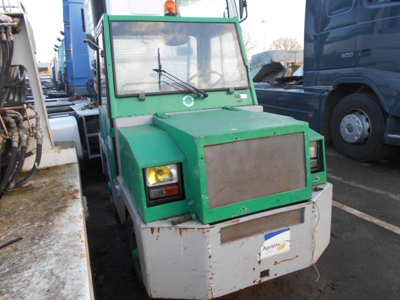 Schleppfahrzeug Tracma TM20D