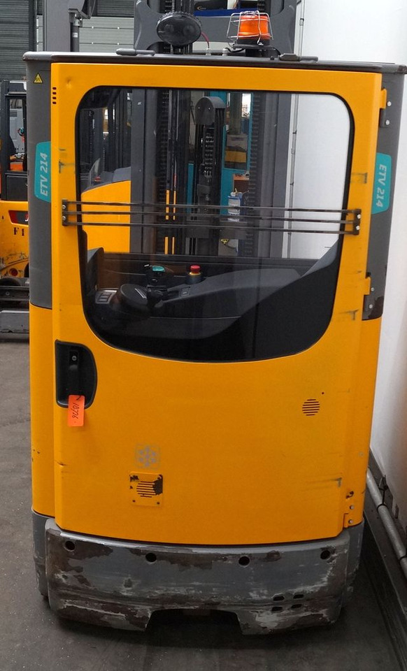 Schubmaststapler Jungheinrich ETV214