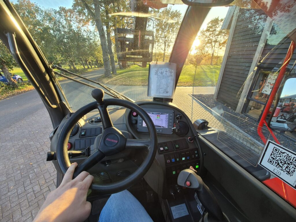 Teleskoplader MANITOU MRT 2150+ privilege