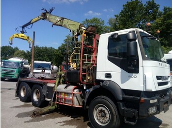 Rückewagen, Autokran Für die Beförderung von Holz Iveco TRAKKER 6X4 LOGLIFT F241SL: das Bild 1