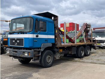 Rückewagen, LKW MAN 27.403 / Holztansporter VKRANE 11.77 Kran  6x4: das Bild 1