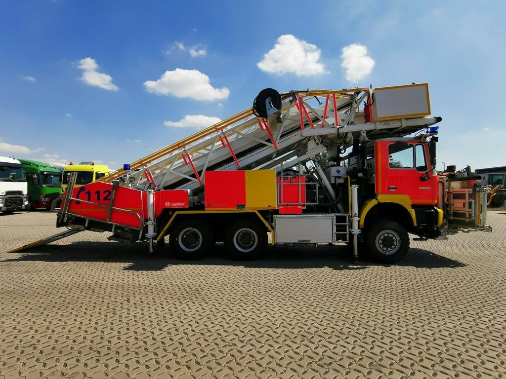 Feuerwehrfahrzeug MAN FE 27.410 /6x6 / Rettungstreppe: das Bild 7