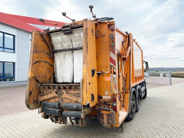 Müllwagen Für die Beförderung von Müll MAN TGS 26.320 6x2-4 BL TGS 26.320 6x2-4 BL, Lenkachse, Haller X2, Zöller-Schüttung: das Bild 10