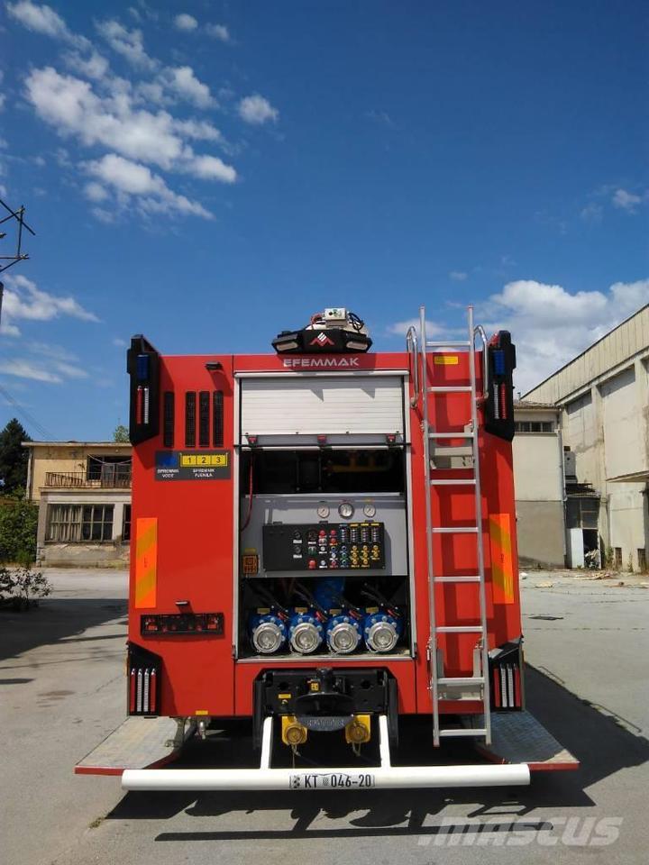 Feuerwehrfahrzeug MAN TGS 35.510 8X4 BL: das Bild 7