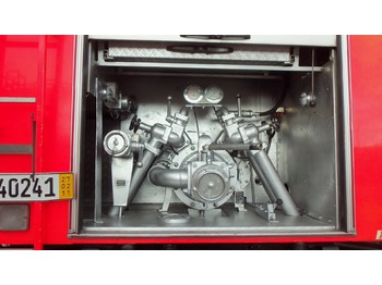 Feuerwehrfahrzeug MERCEDES-BENZ 1019,: das Bild 3