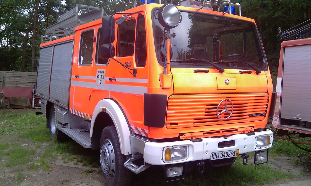 Feuerwehrfahrzeug MERCEDES-BENZ 1019,: das Bild 7