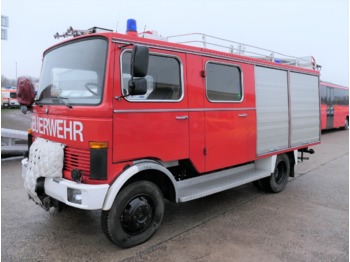 Feuerwehrfahrzeug MERCEDES-BENZ LP 709 D LF 8 DoKa AHK 4x2 SFZ FEUERWEHR OLDTIME: das Bild 1