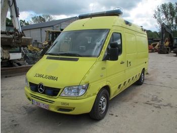 Krankenwagen MERCEDES-BENZ Sprinter 316 CDI: das Bild 1