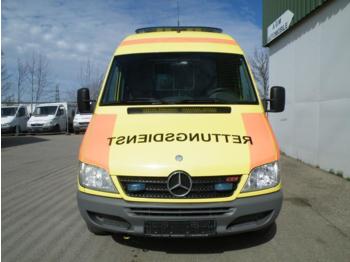 Krankenwagen Mercedes-Benz Sprinter 316 CDI Rettungswagen Ambulance Klima: das Bild 1