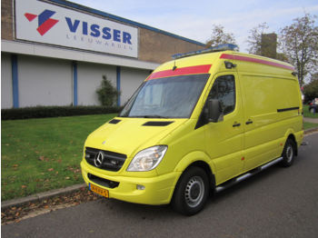 Krankenwagen Mercedes-Benz Sprinter 319 CDI 14-KHV-5  RTW KTW Ambulance: das Bild 1