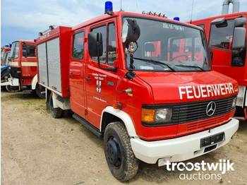 Feuerwehrfahrzeug Mercedes-Benz Vario 711: das Bild 1