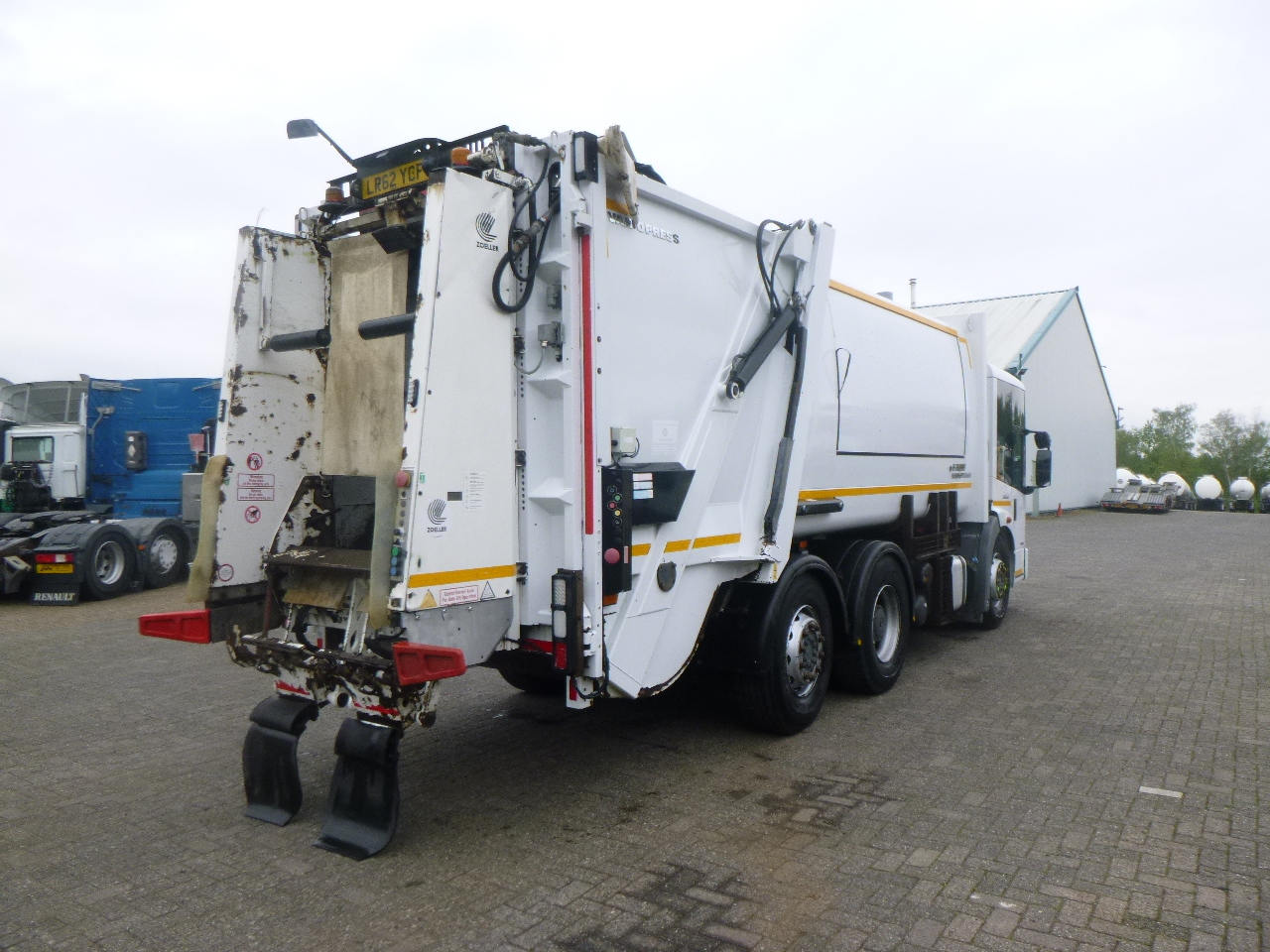 Müllwagen Mercedes Econic 2629 6x2 RHD Faun Variopress refuse truck: das Bild 4