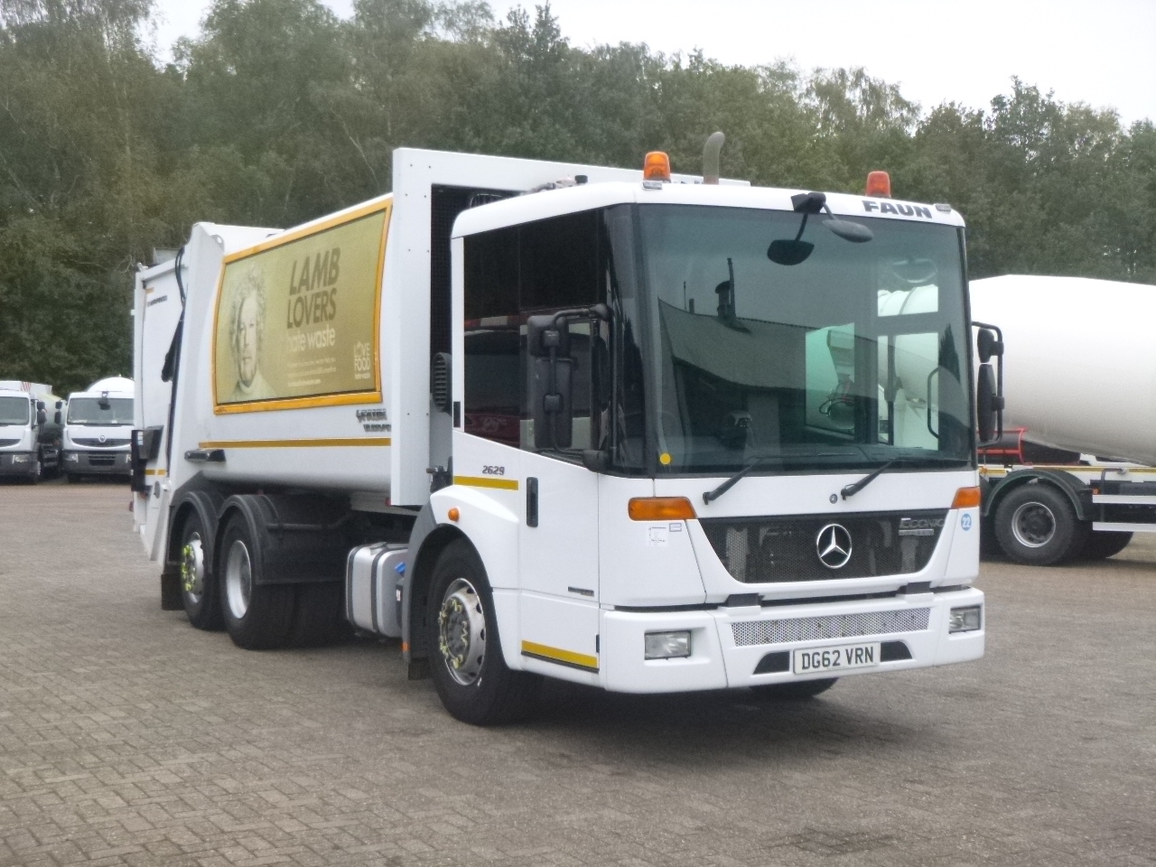 Müllwagen Mercedes Econic 2629 6x2 RHD Faun Variopress refuse truck: das Bild 2