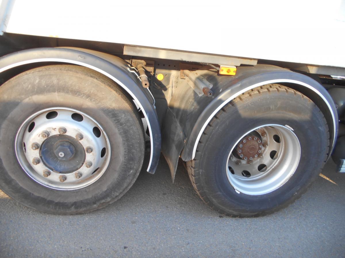 Müllwagen Iveco Eurotech 240E26