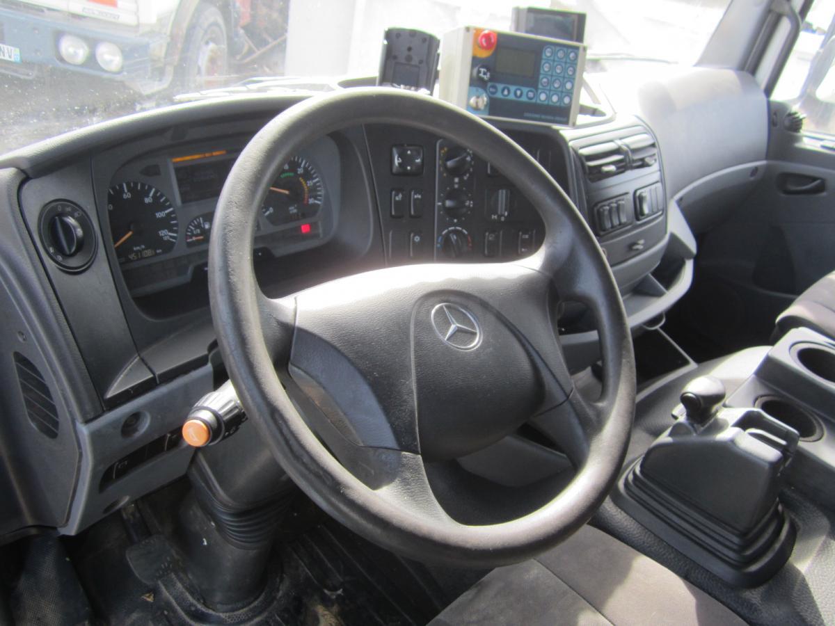 Müllwagen Mercedes Axor 2533