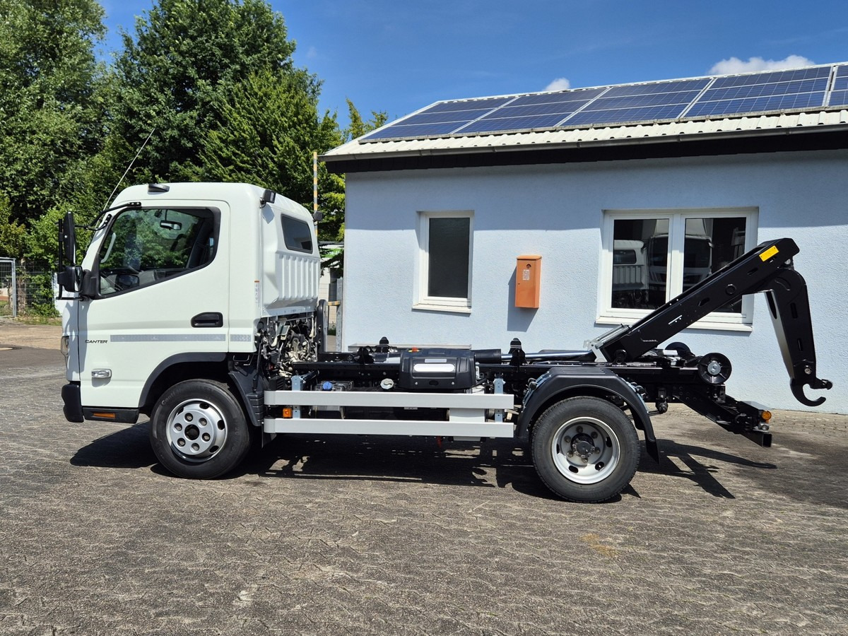 Abrollkipper FUSO Fuso Canter 7C18 City Abrollkipper AHK Hooklift