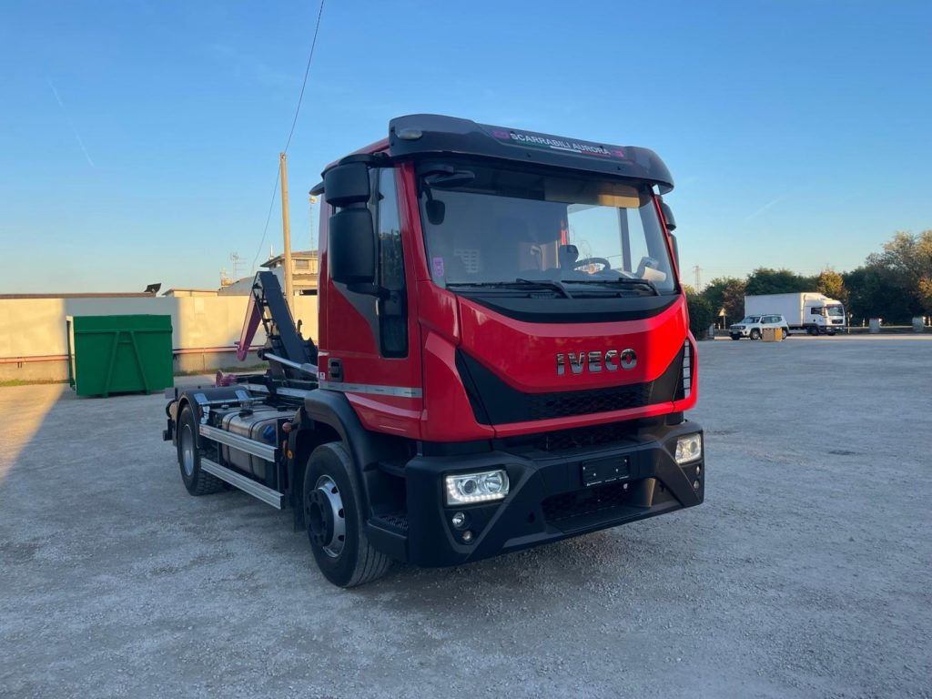 Abrollkipper IVECO EUROCARGO 160E32 CON SCARRABILE NUOVO