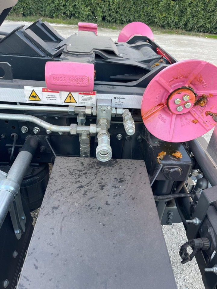 Abrollkipper IVECO EUROCARGO 160E32 CON SCARRABILE NUOVO