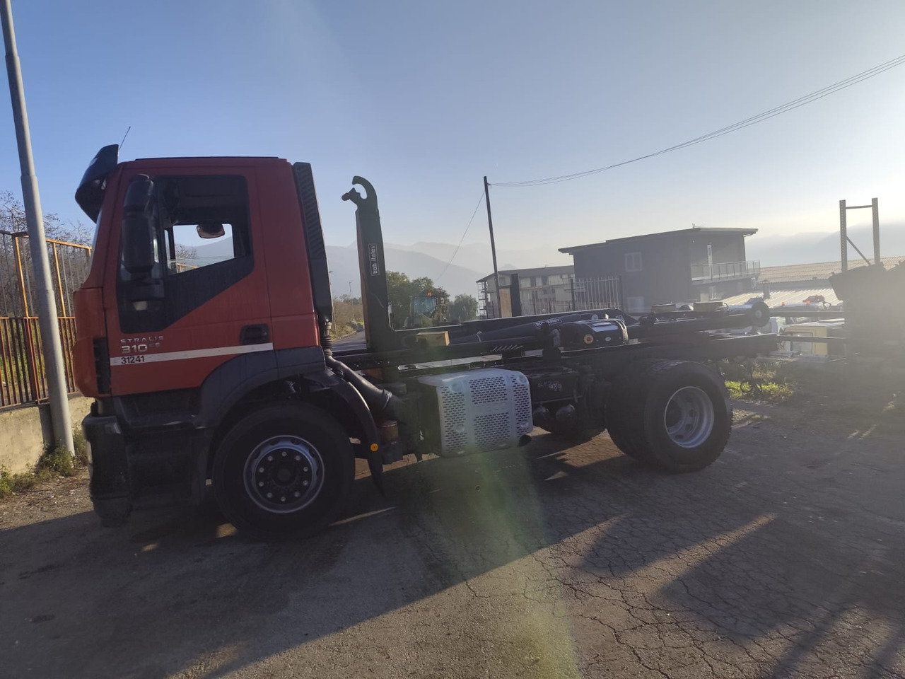 Abrollkipper IVECO STRALIS 190S31