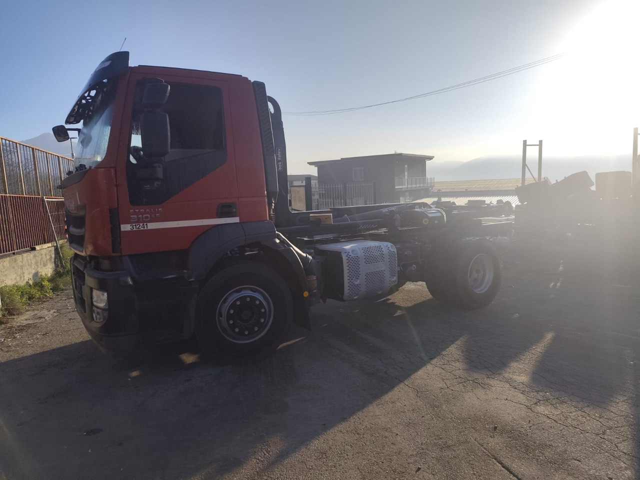 Abrollkipper IVECO STRALIS 190S31