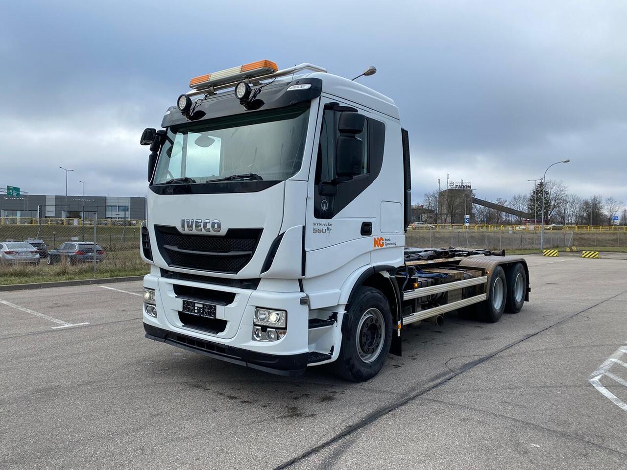 Abrollkipper IVECO STRALIS 560