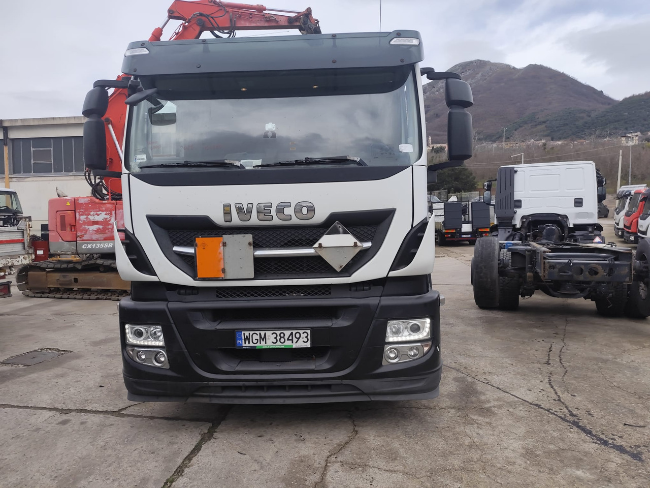 Abrollkipper IVECO STRALIS AD 260S31 XP