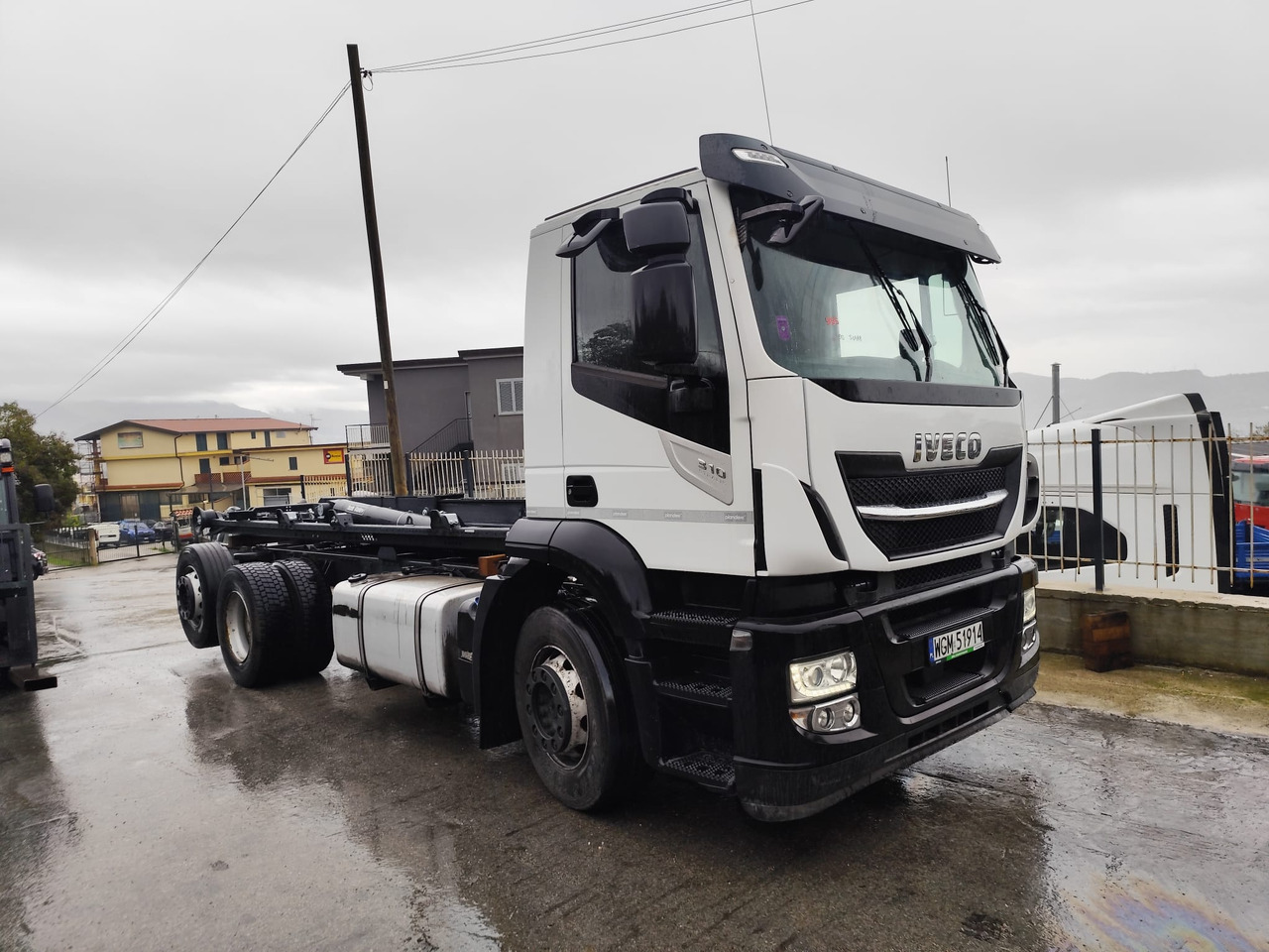 Abrollkipper IVECO STRALIS AD 260S31 XP
