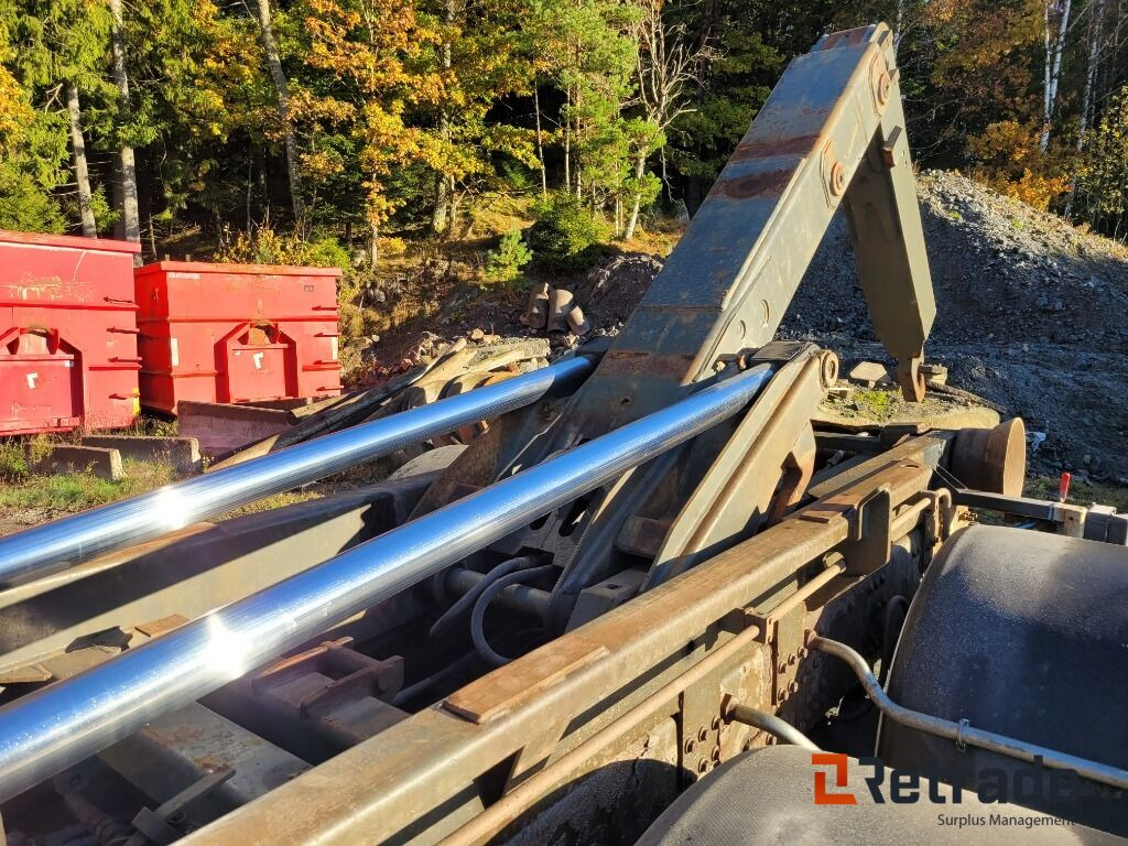 Abrollkipper Lastväxlare plogutrustad med underbett Volvo FM 12 , Full parabel