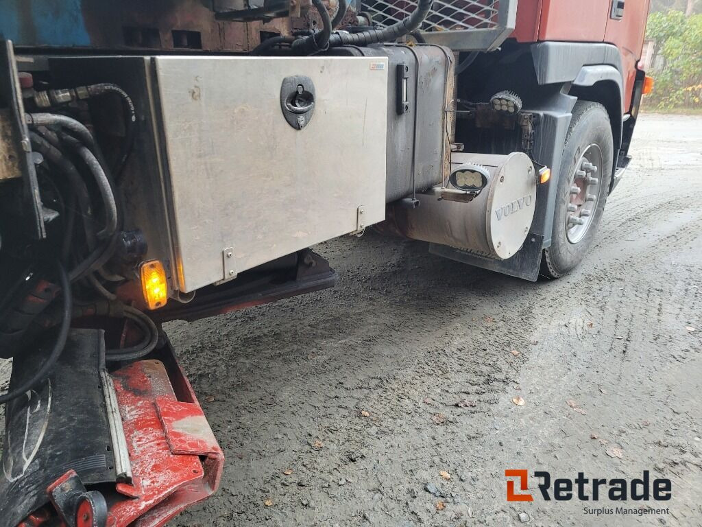Abrollkipper Lastväxlare plogutrustad med underbett Volvo FM 12 , Full parabel