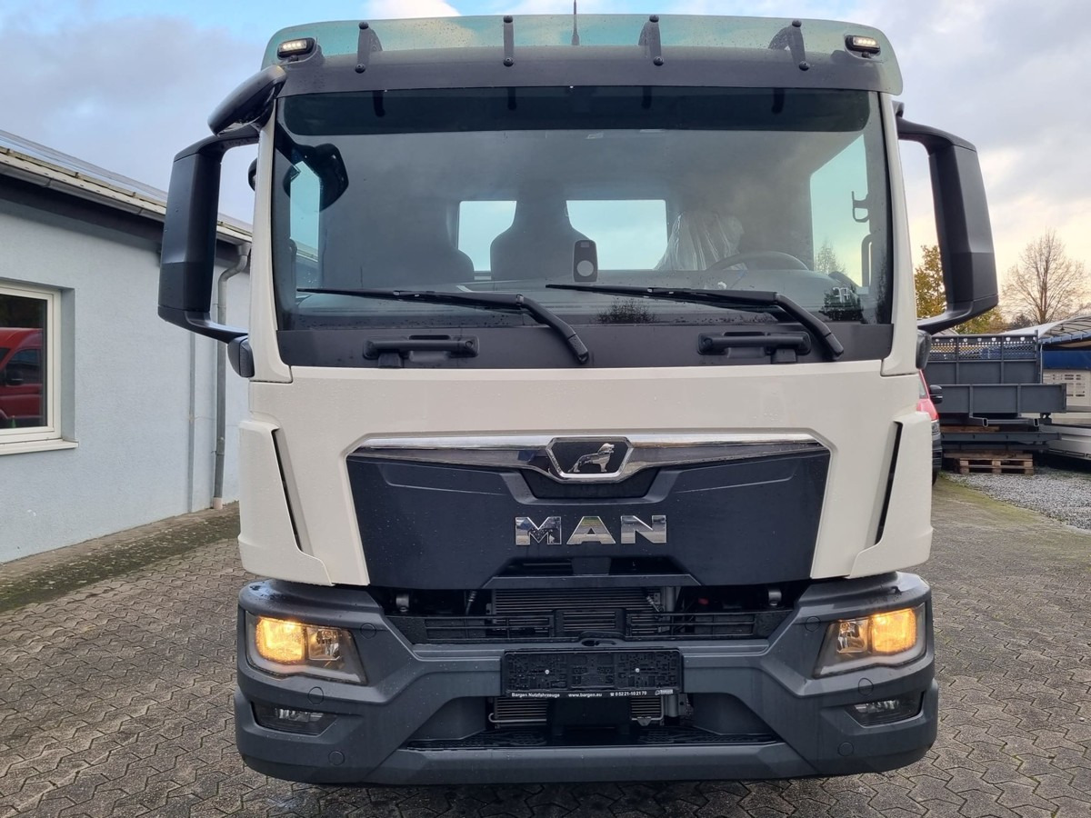 Abrollkipper MAN TGM 15.290 BL Abrollkipper Multihook City+1570mm