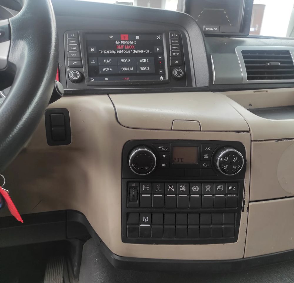 Abrollkipper MAN TGM 18.340 urządzenie hakowe AXOR