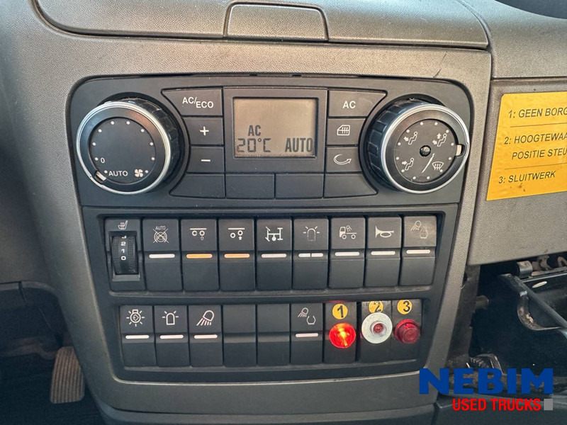 Abrollkipper MAN TGS 420 8x4 TRIPLE - HMF 2620 K5 - 22,7t/m CRANE / KRAN