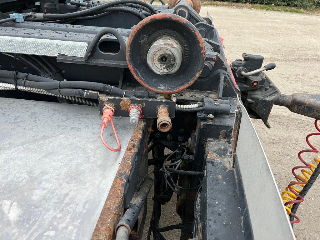 Abrollkipper MAN TGX 26.480 SCARRABILE CON GRU