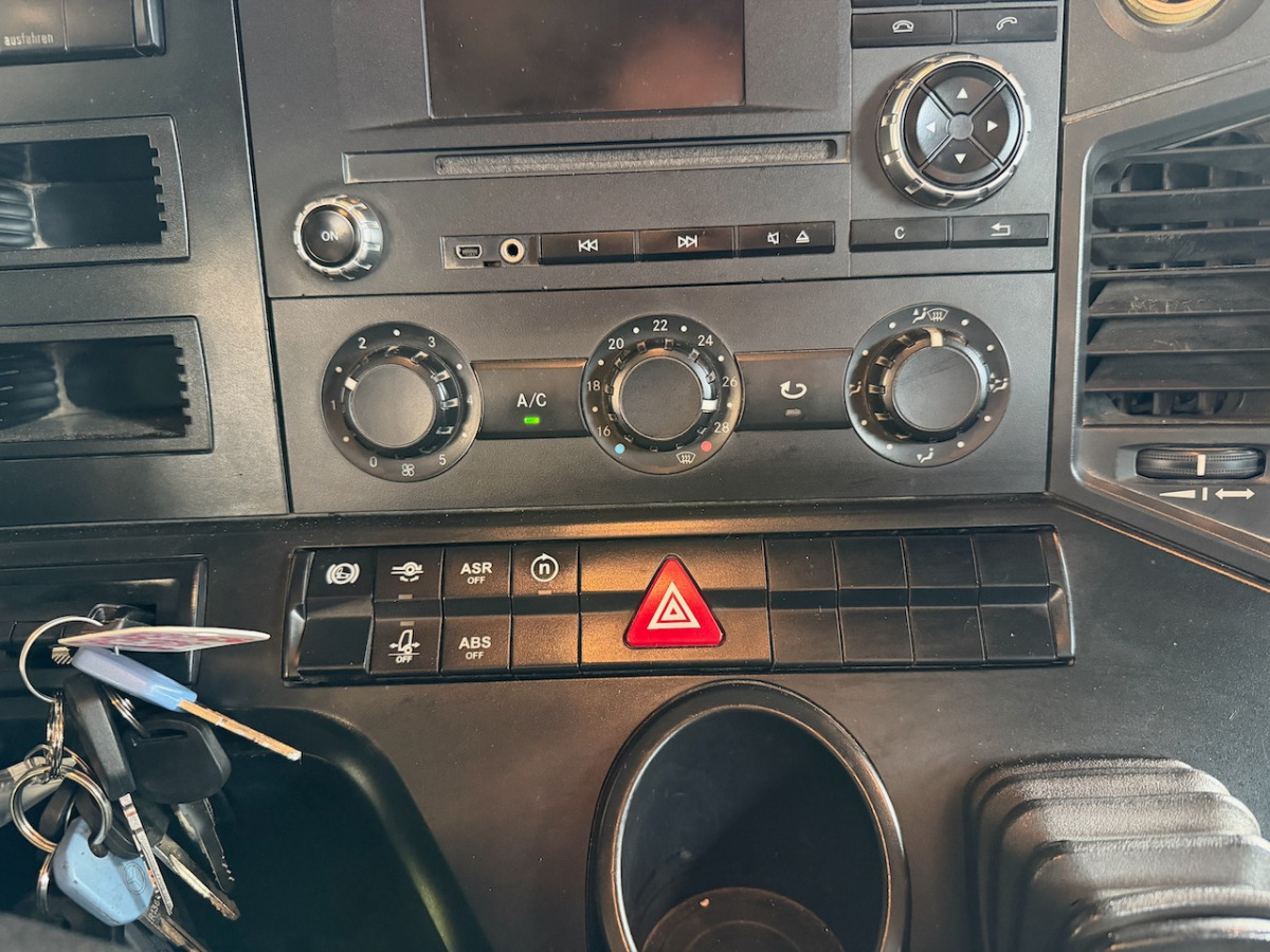 Abrollkipper MERCEDES Arocs 3243