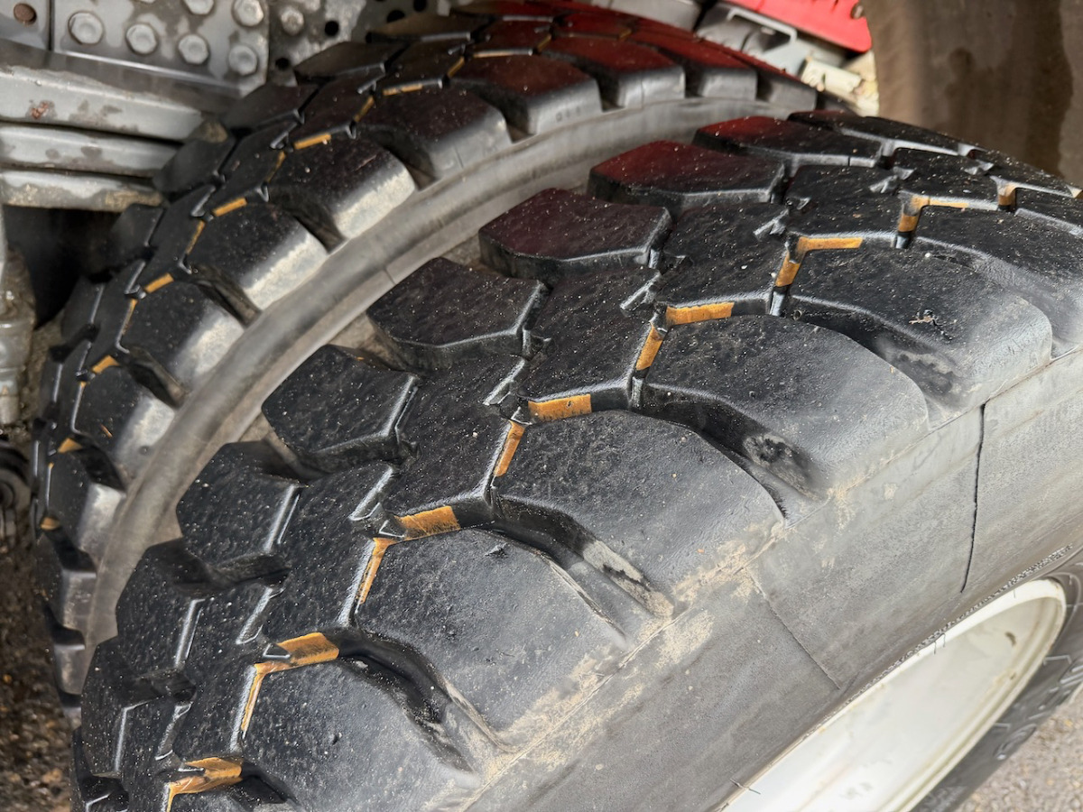 Abrollkipper MERCEDES Arocs 3243