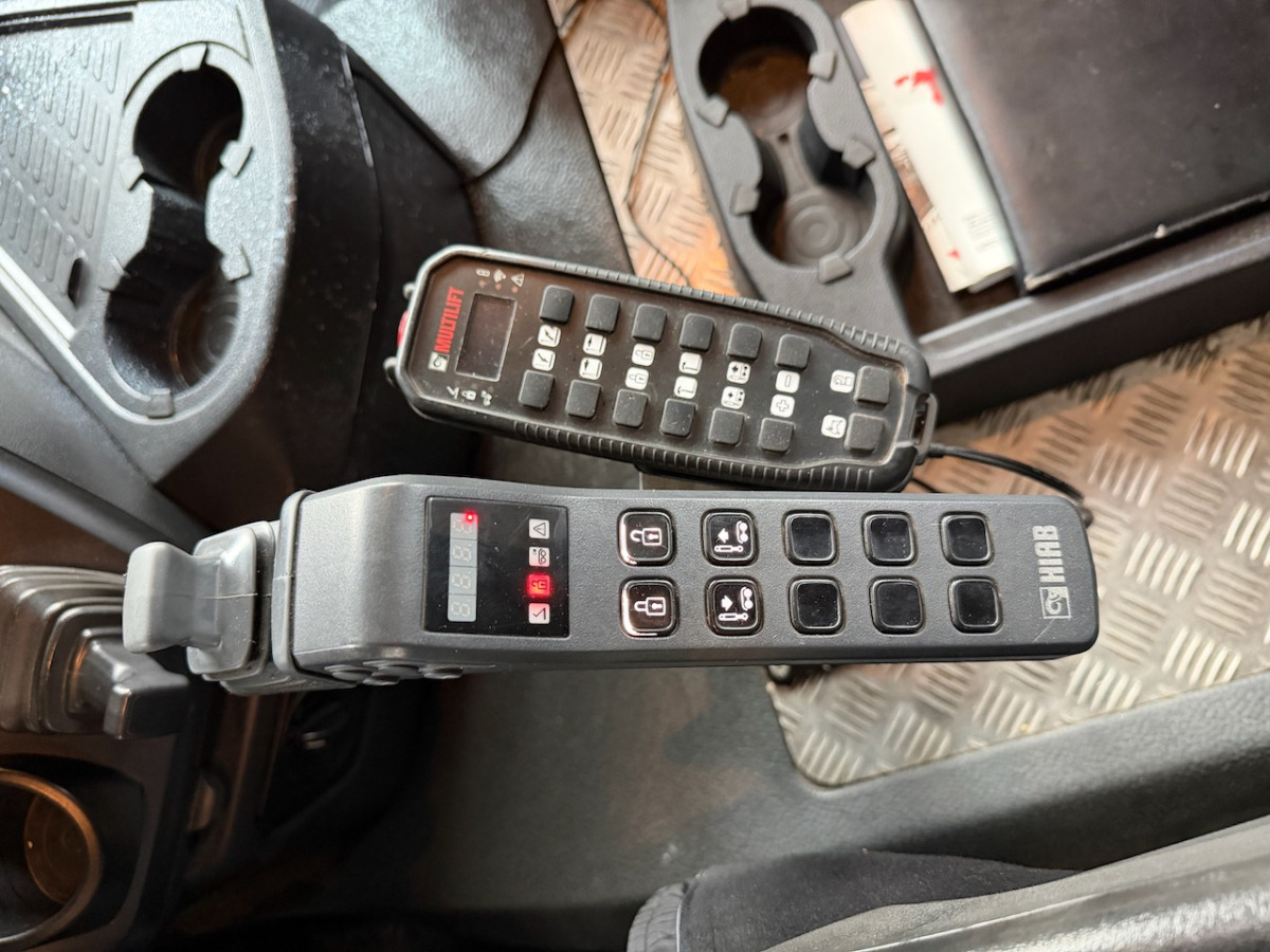 Abrollkipper MERCEDES Arocs 3243