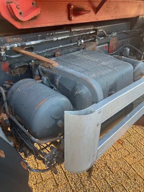 Abrollkipper MERCEDES-BENZ SK 1831