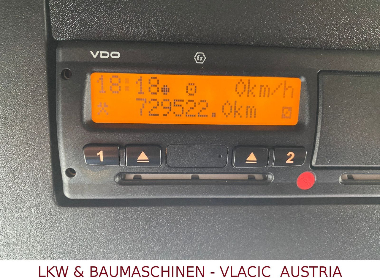 Abrollkipper Mercedes-Benz 2563