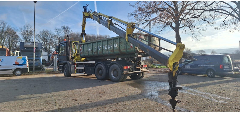 Abrollkipper Mercedes-Benz 3335