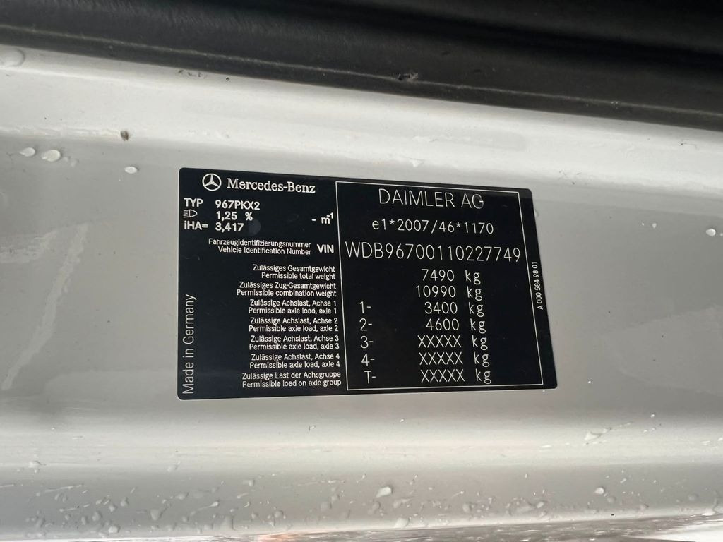 Abrollkipper Mercedes-Benz 816 4X2 mit neuem Hyva Abroller Funk