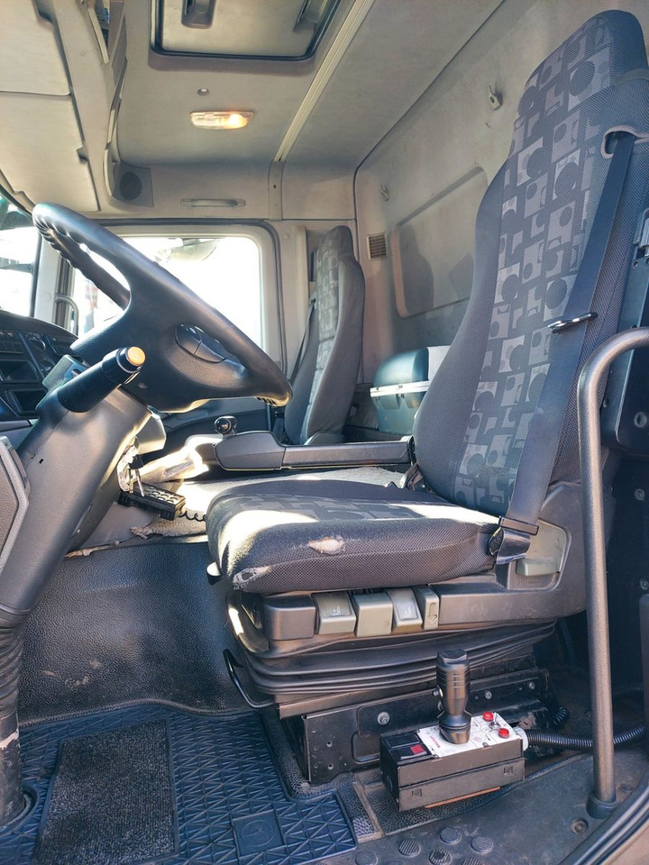 Abrollkipper Mercedes-Benz Actros 6-Zyl. 2541 HMF KRAN ABROLLKIPPER