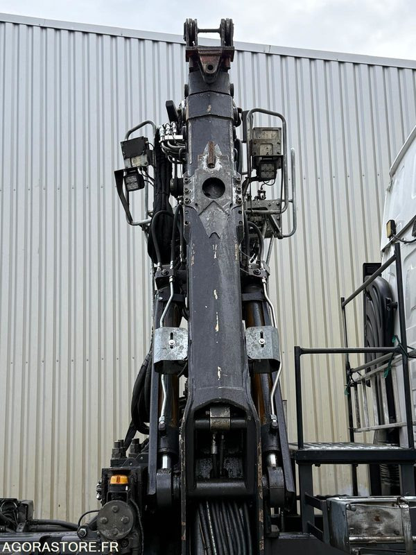 Abrollkipper Renault porteur C460 Ampliroll Grue 6x2 remorquant