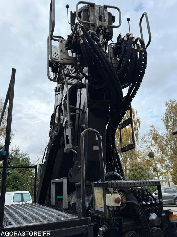 Abrollkipper Renault porteur C460 Ampliroll Grue 6x2 remorquant