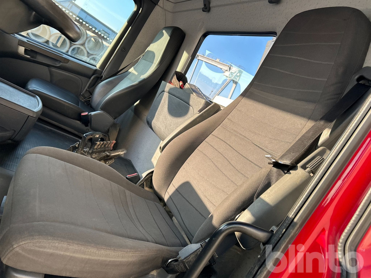 Abrollkipper SCANIA G450 CB 8X8 EHZ med HIAB 288 E-6 Kran