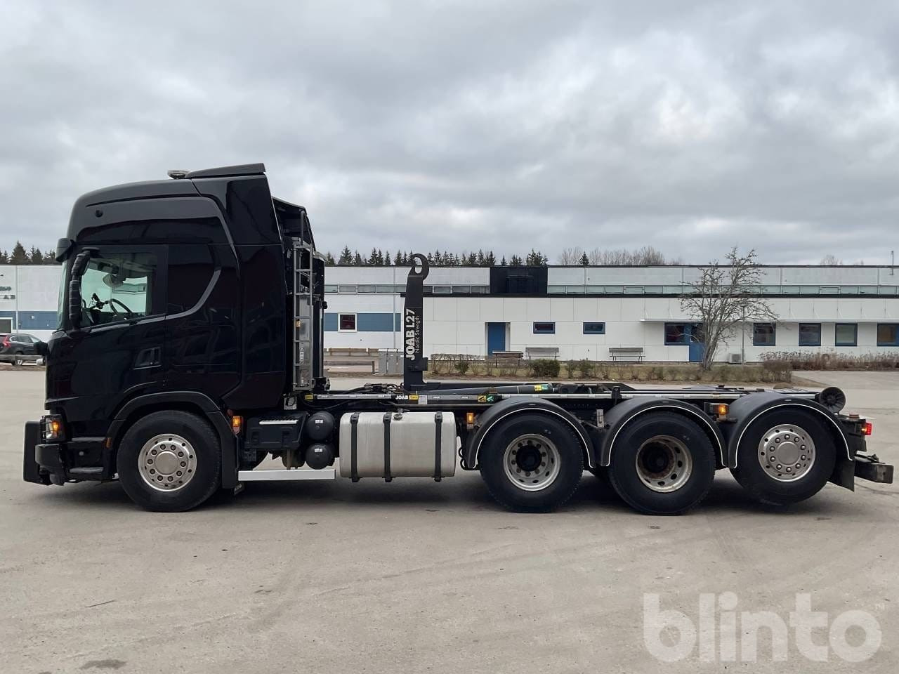 Abrollkipper SCANIA Nextgen XT 540 plogbil 8x4