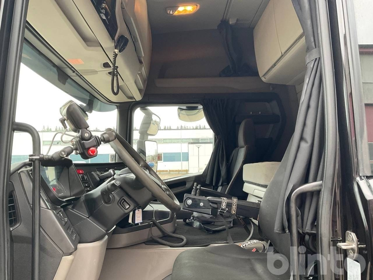 Abrollkipper SCANIA Nextgen XT 540 plogbil 8x4