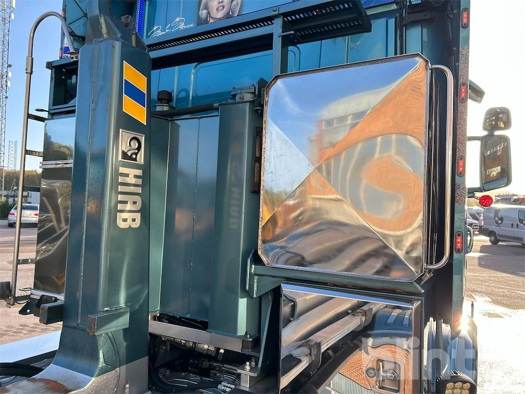 Abrollkipper SCANIA R560LB 8X4 med HIAB 24T krok