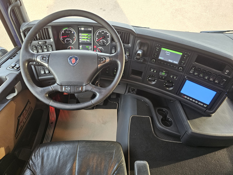 Abrollkipper Scania G490 8x4*4 / PALFINGER CRANE + HOOKLIFT