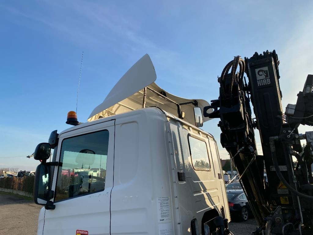 Abrollkipper Scania P360/HYVALIFT/HIAB 144B a réparer